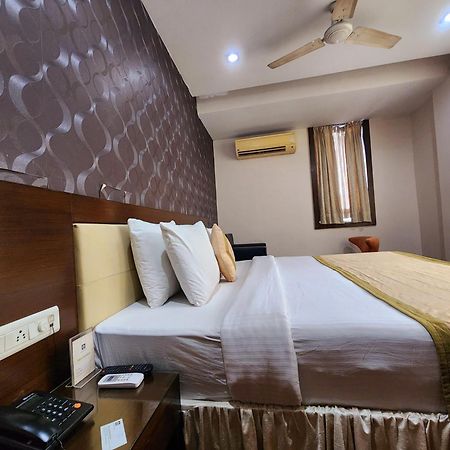 Hotel Lee International Calcutta Extérieur photo