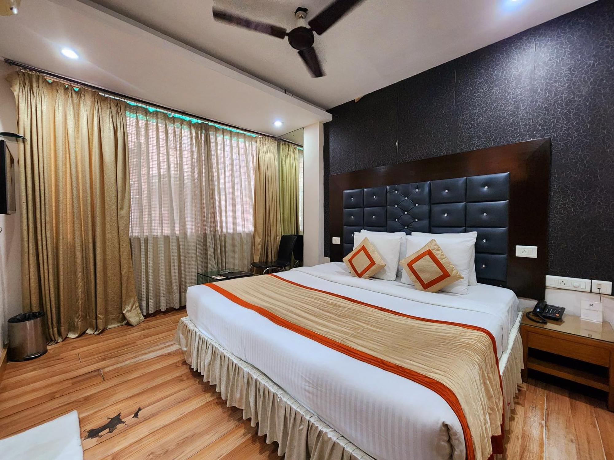 Hotel Lee International Calcutta Extérieur photo