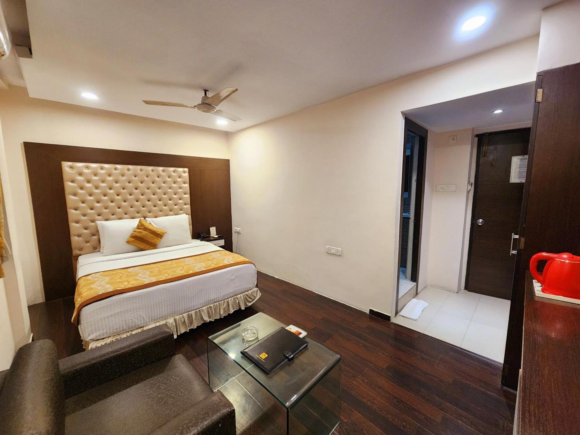 Hotel Lee International Calcutta Extérieur photo