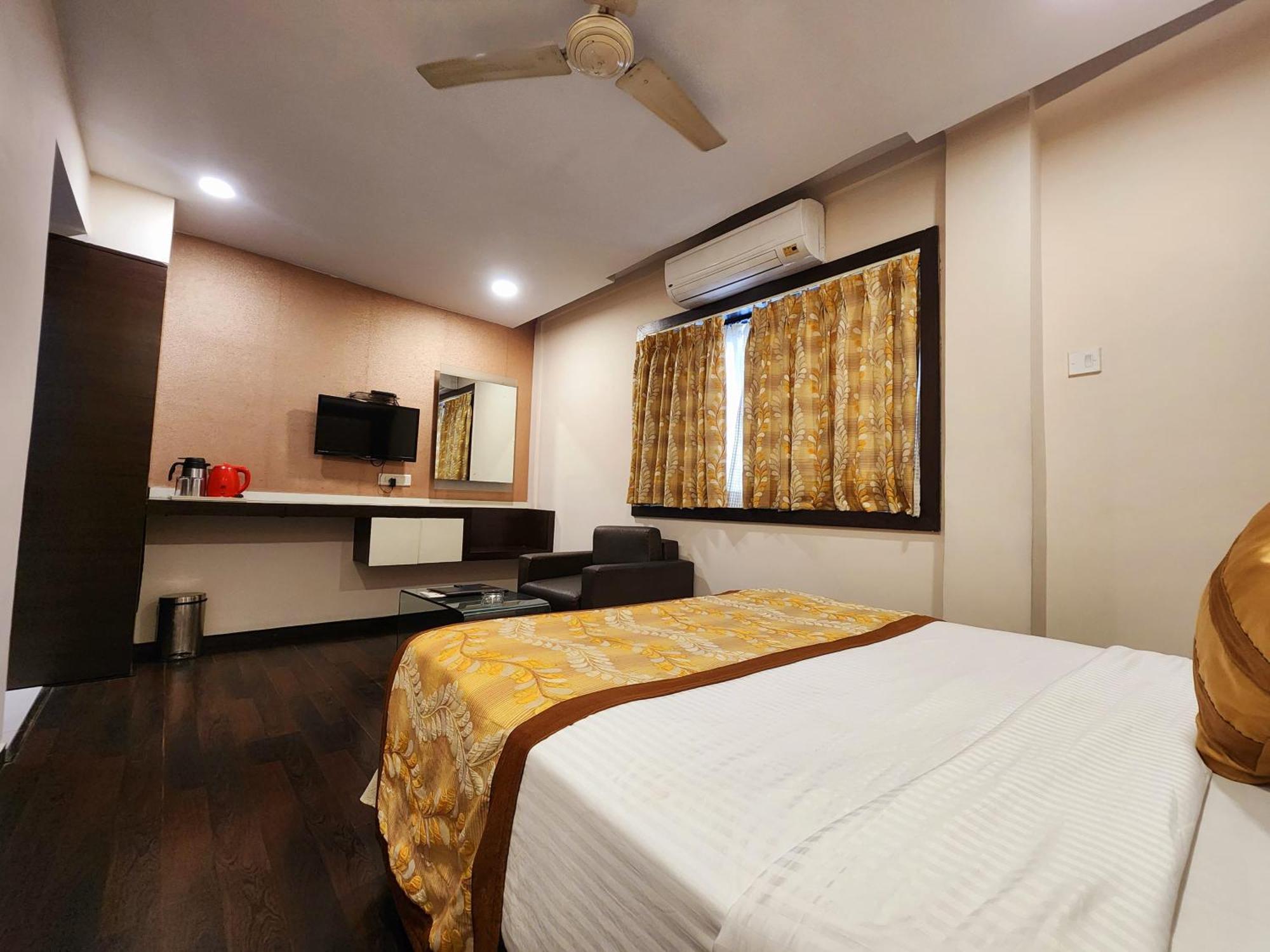 Hotel Lee International Calcutta Extérieur photo