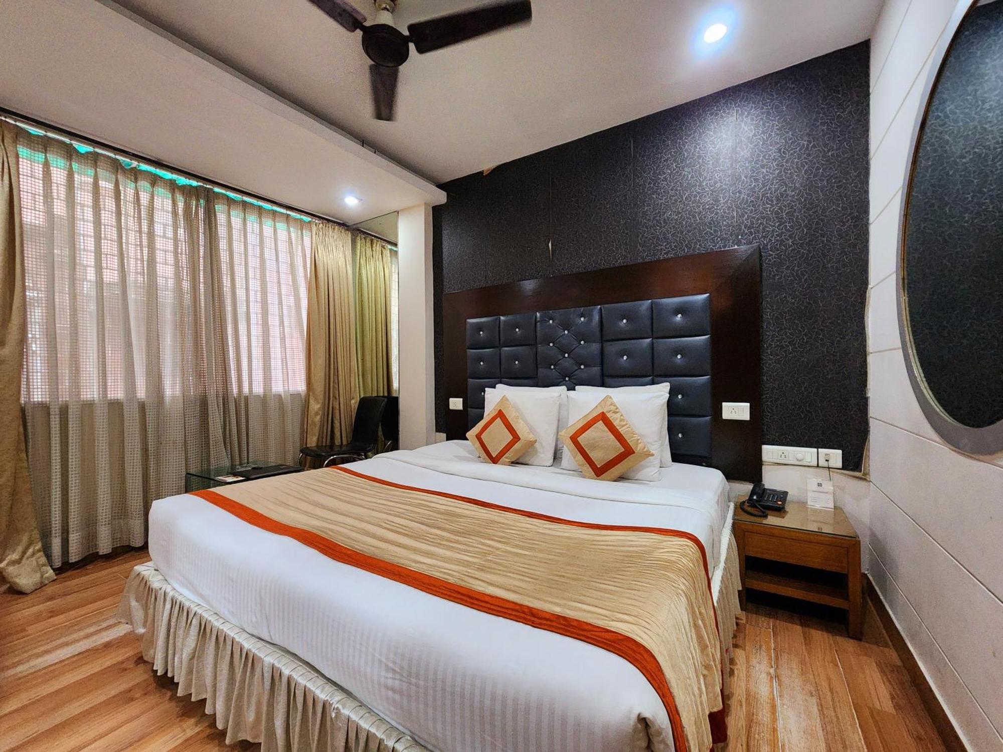 Hotel Lee International Calcutta Extérieur photo
