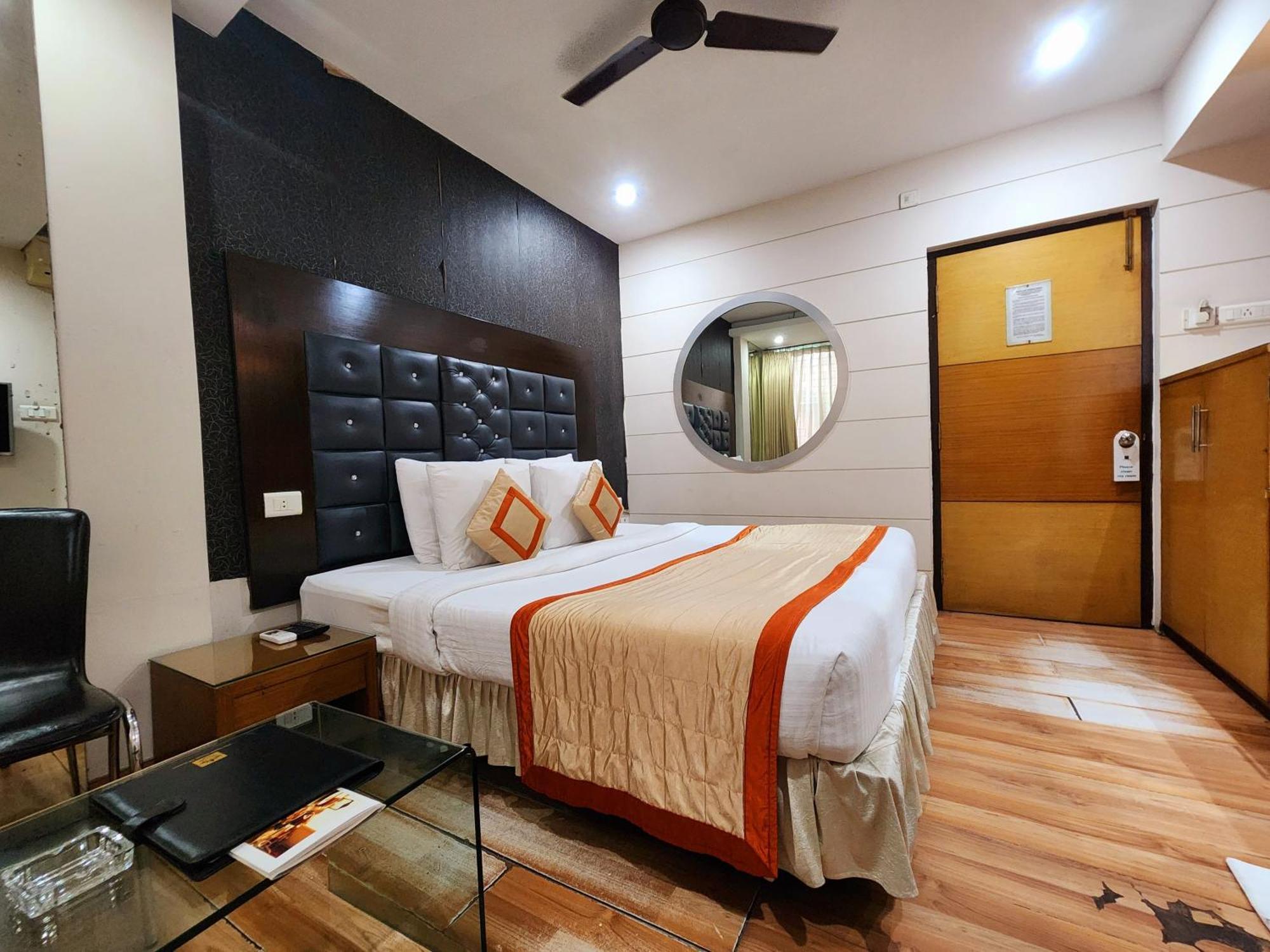Hotel Lee International Calcutta Extérieur photo