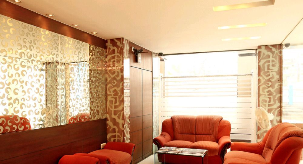 Hotel Lee International Calcutta Extérieur photo